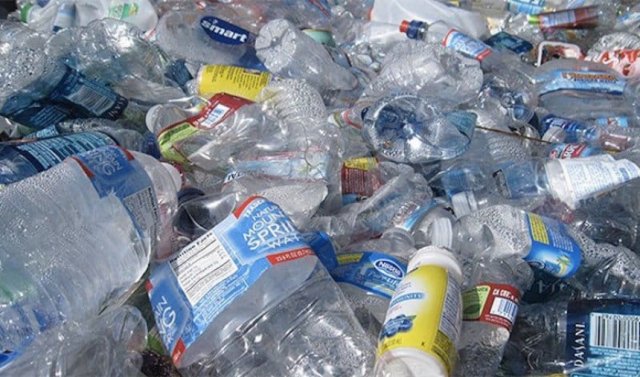 ماهو البلاستيك؟ وكيف يصنع؟ وما هي أضراره على البيئة؟