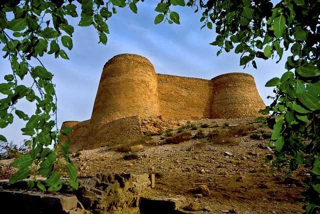 قلعة تاروت تحفة السعودية الأثرية