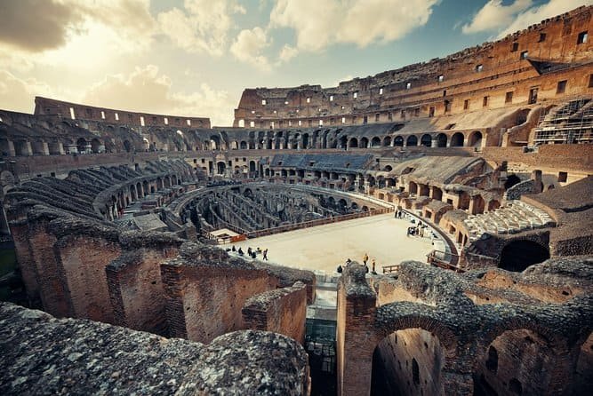 معالم ايطاليا السياحية: حلبة الموت في روما