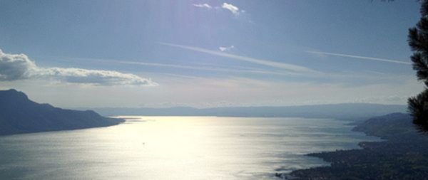 بحيرة جنيف أكبر البحيرات في قارة أوروبا